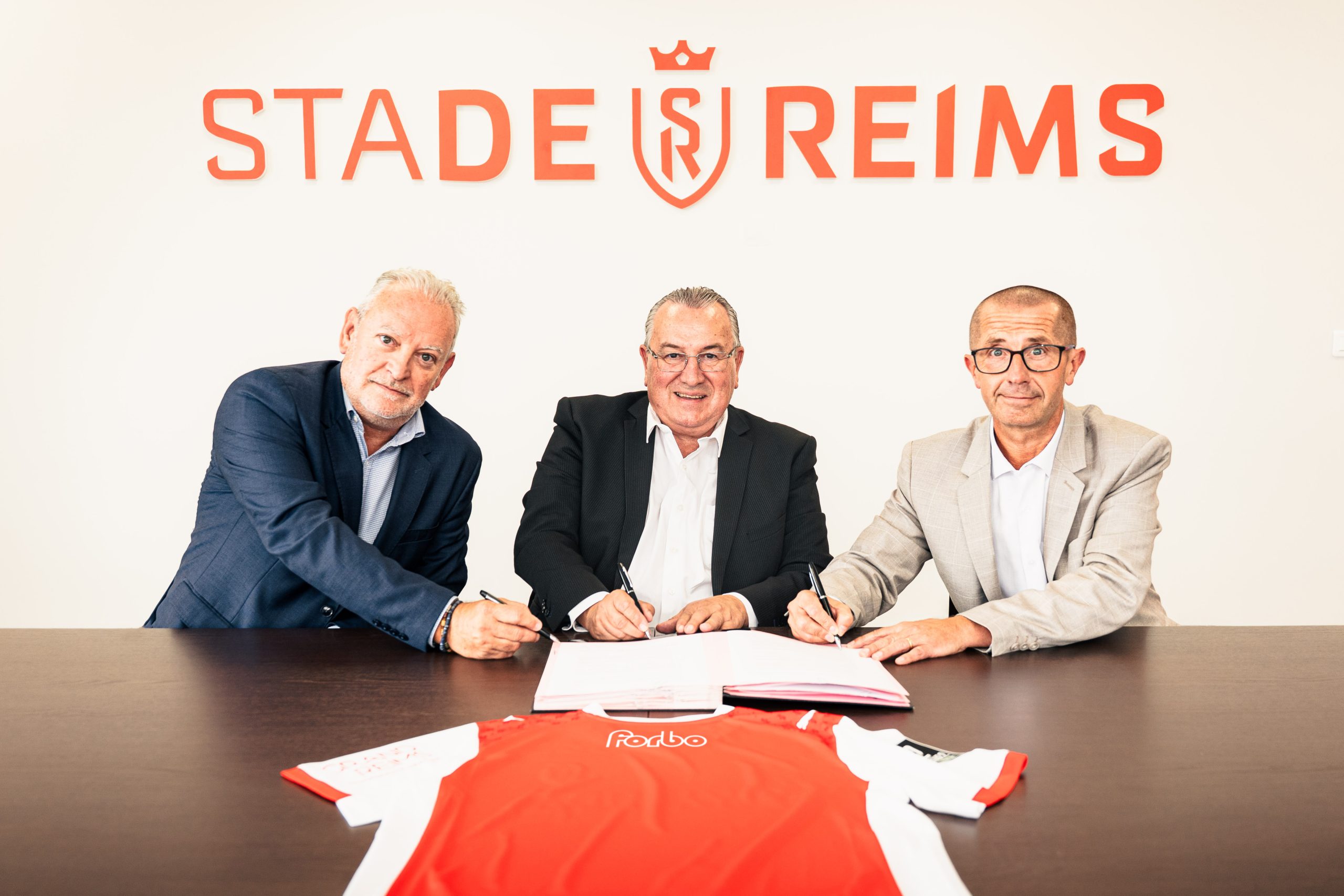 1_FORBO-FLOORING_STADE-DE-REIMS.jpg 1_FORBO-FLOORING_STADE-DE-REIMS.jpg